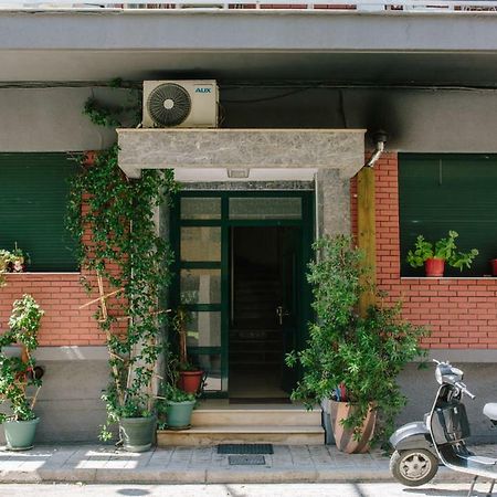 Cosy Downtown Studio - Suite Komotini Bagian luar foto